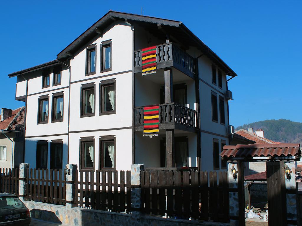 Topalovi Guest House Zlatograd Exterior photo